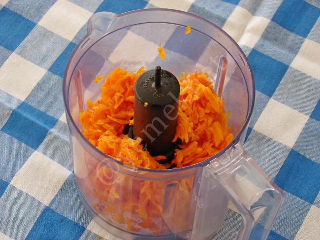 Peynirli Havuç Mezesi - Yapılışı (3/8) 