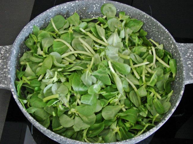 Bulgurlu Semizotu Yemeği - Yapılışı (6/12) 