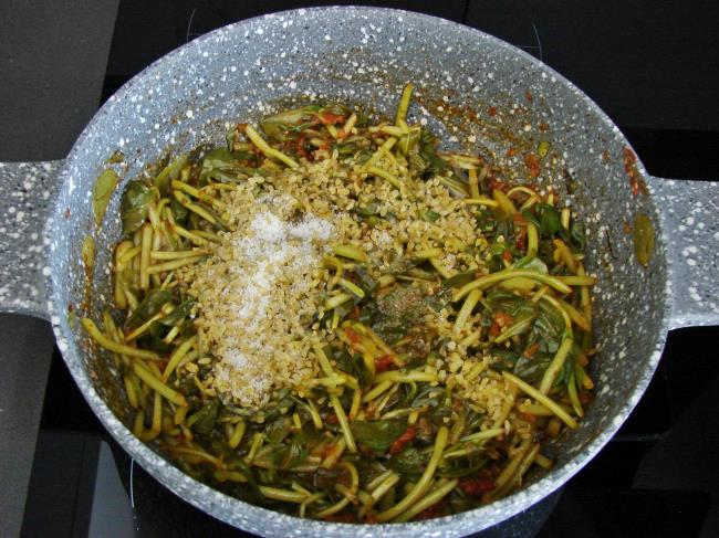 Bulgurlu Semizotu Yemeği - Yapılışı (7/12) 