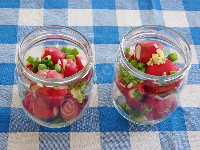 Çatlak Turp Salatası - Yapılışı (3/8) 