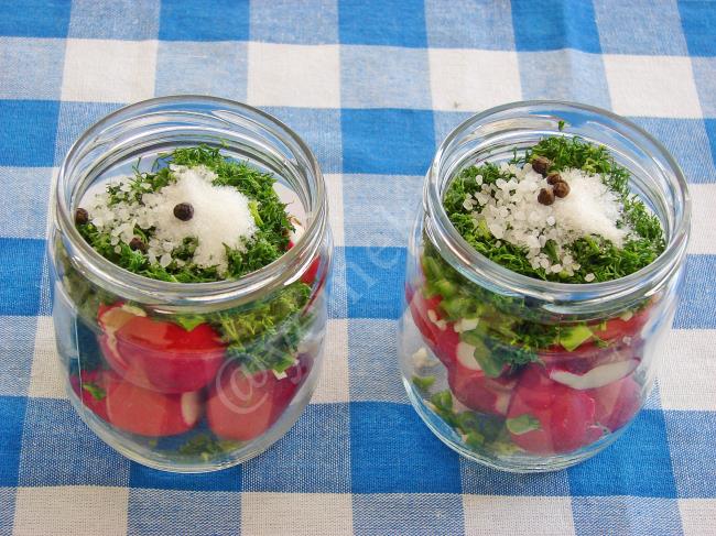 Çatlak Turp Salatası - Yapılışı (4/8) 