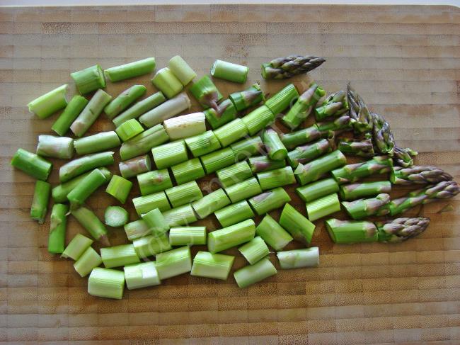 Kremalı Kuşkonmaz Çorbası - Yapılışı (3/12) 