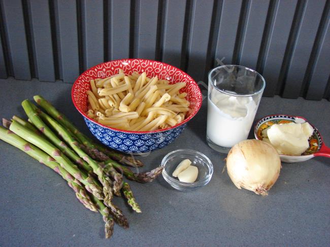 Kuşkonmazlı Makarna - Yapılışı (1/12) 