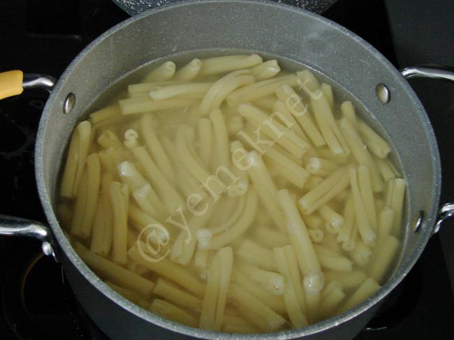Kuşkonmazlı Makarna - Yapılışı (5/12) 