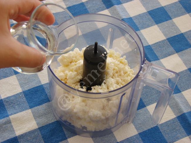 Lor Peynirinden Labne Peyniri - Yapılışı (5/8) 