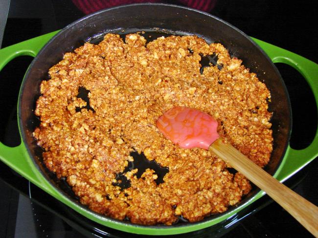 Salçalı Peynirli Yumurta - Yapılışı (5/8) 