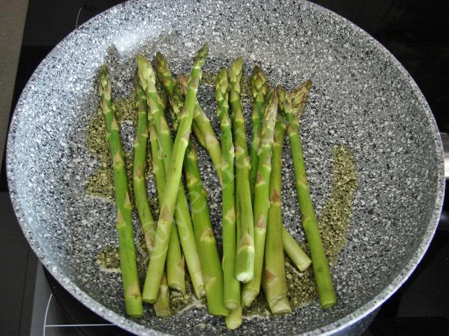 Tavada Kuşkonmaz - Yapılışı (6/12) 