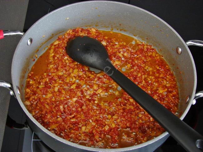 Yumurtalı Bakla Kavurması - Yapılışı (6/12) 