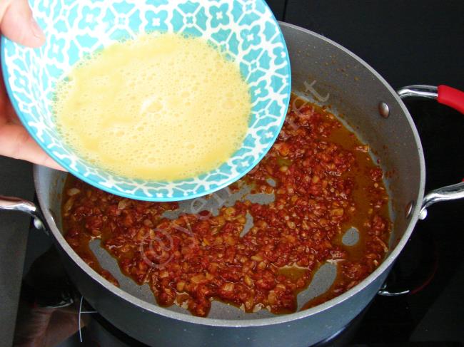 Yumurtalı Bakla Kavurması - Yapılışı (7/12) 
