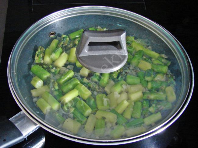 Yumurtalı Kuşkonmaz - Yapılışı (8/12) 