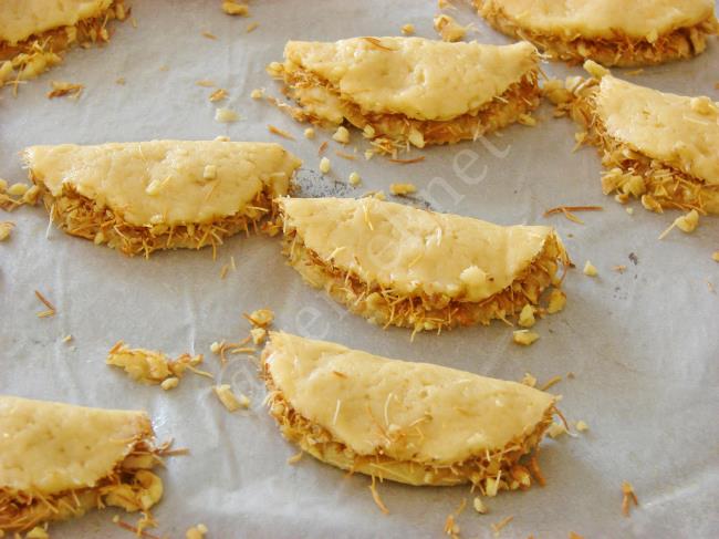 Kadayıflı Dilberdudağı Tatlısı - Yapılışı (10/16) 