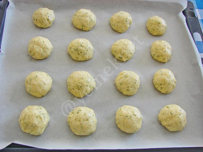 Patatesli Mayasız Poğaça - Yapılışı (8/12) 