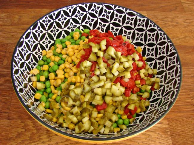 Bezelye Salatası - Yapılışı (4/8) 