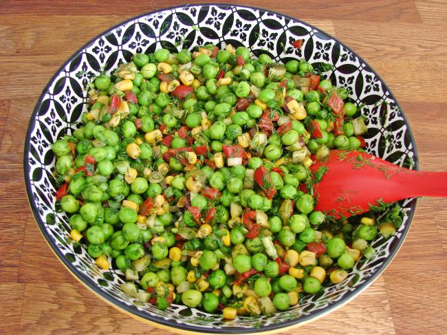 Bezelye Salatası - Yapılışı (6/8) 