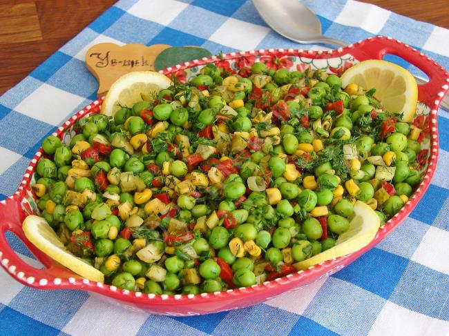 Bezelye Salatası - Yapılışı (7/8) 