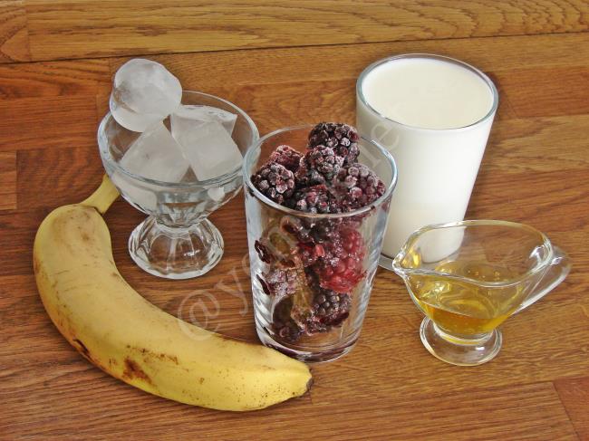 Böğürtlenli Smoothie - Yapılışı (1/8) 