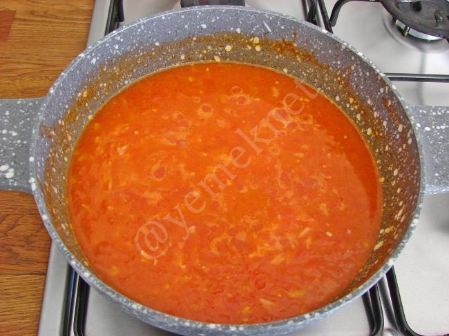 Domatesli Pilav - Yapılışı (5/8) 