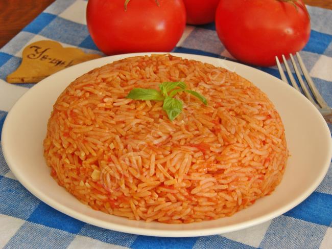 Domatesli Pilav