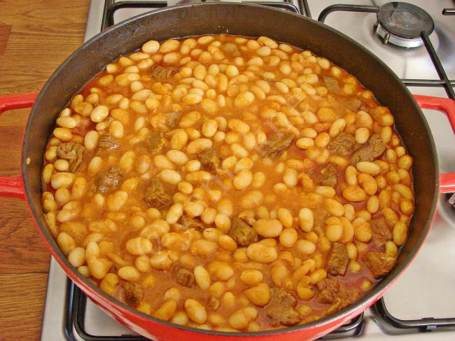 Etli Şeker Fasulyesi Yemeği - Yapılışı (10/12) 