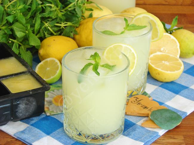 Yapın Atın Dolaba Ne Zaman İsterseniz Soğuk Soğuk Servis Edin : Konsantre Limonata
