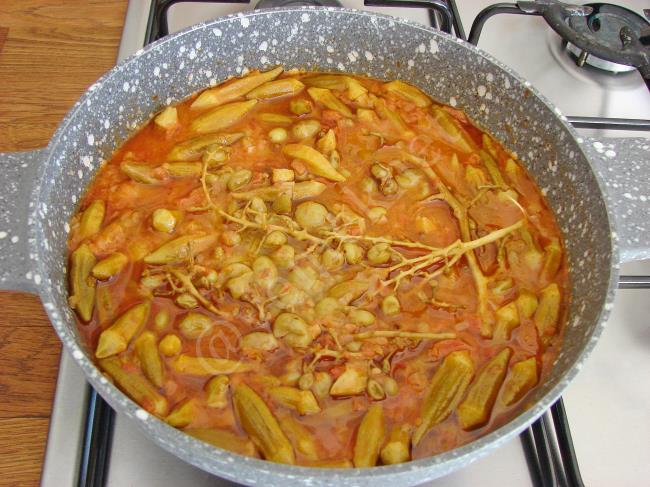 Koruklu Bamya Yemeği - Yapılışı (13/16) 