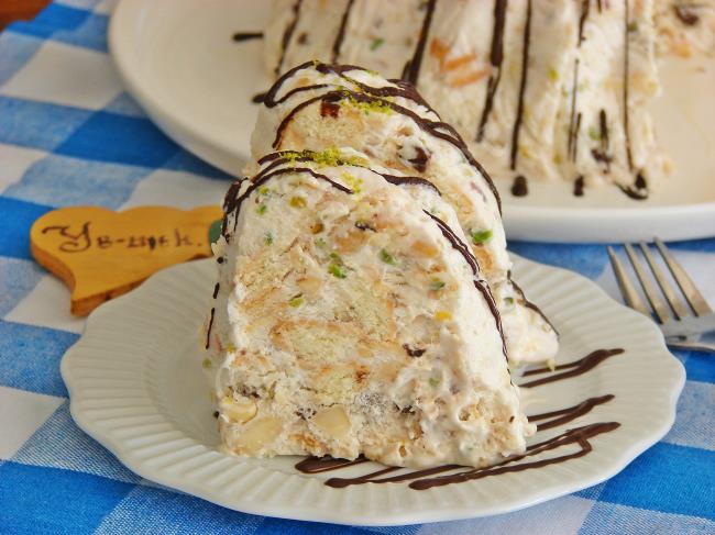 Parfe Tatlısı - Yapılışı (11/12) 