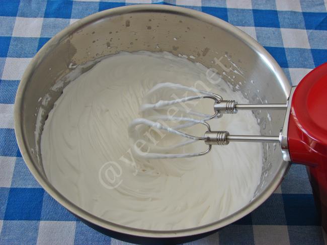 Parfe Tatlısı - Yapılışı (3/12) 