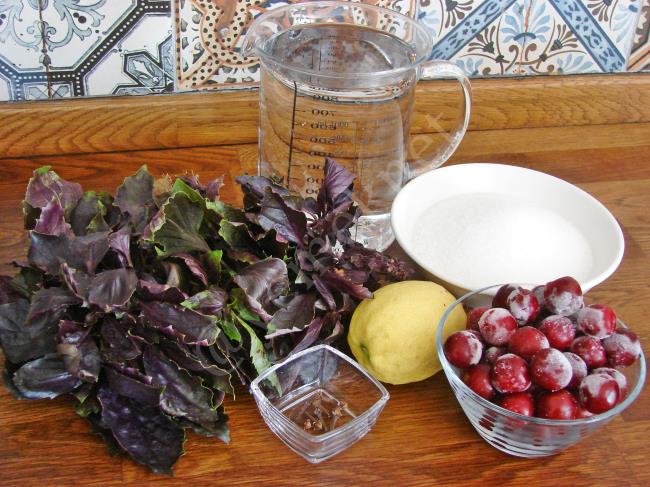 Vişneli Reyhan Şerbeti - Yapılışı (1/8) 