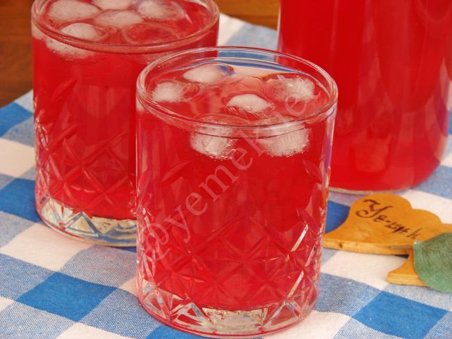 Vişneli Reyhan Şerbeti - Yapılışı (8/8) 