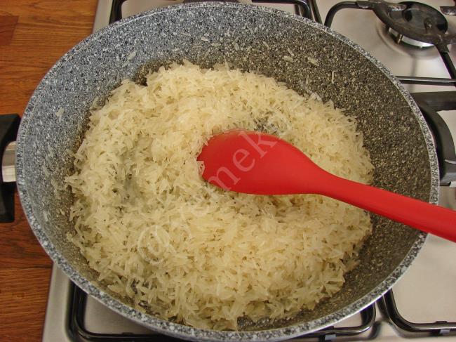 Zeytinyağlı Yeşil Pilav - Yapılışı (4/12) 