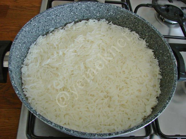 Zeytinyağlı Yeşil Pilav - Yapılışı (6/12) 