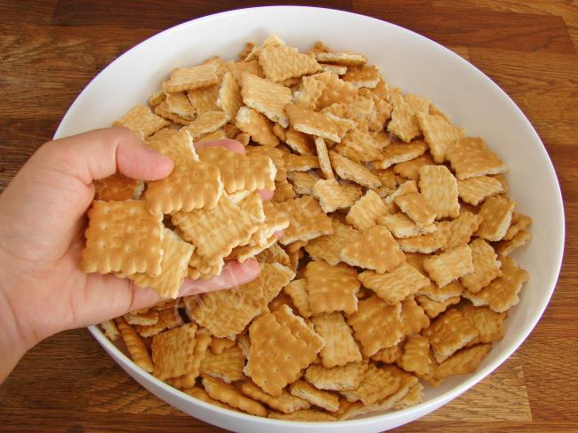 Anne Usulü Mozaik Pasta - Yapılışı (5/12) 