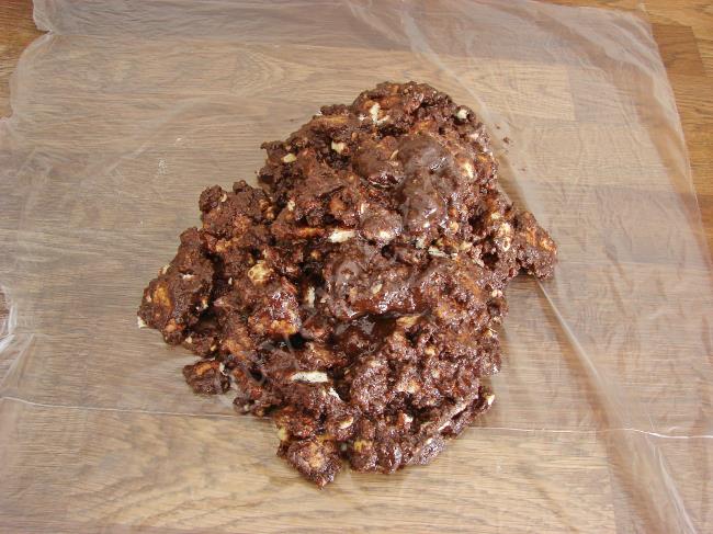 Anne Usulü Mozaik Pasta - Yapılışı (8/12) 