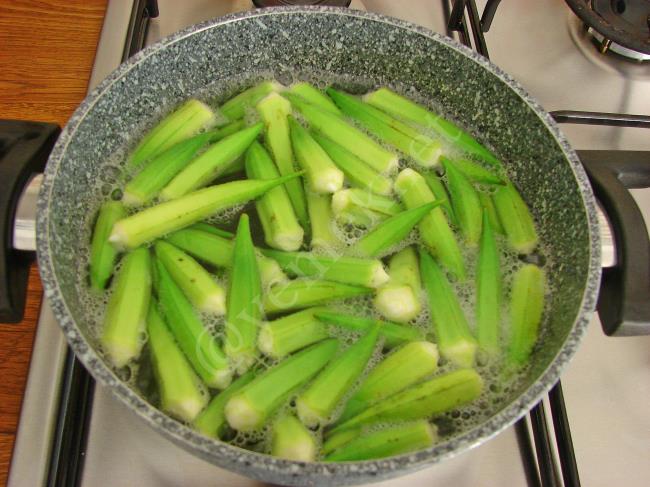 Bamya Salatası - Yapılışı (2/8) 