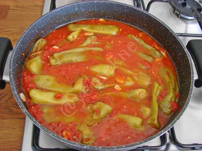 Domatesli Yağlı Biber Turşusu - Yapılışı (8/12) 