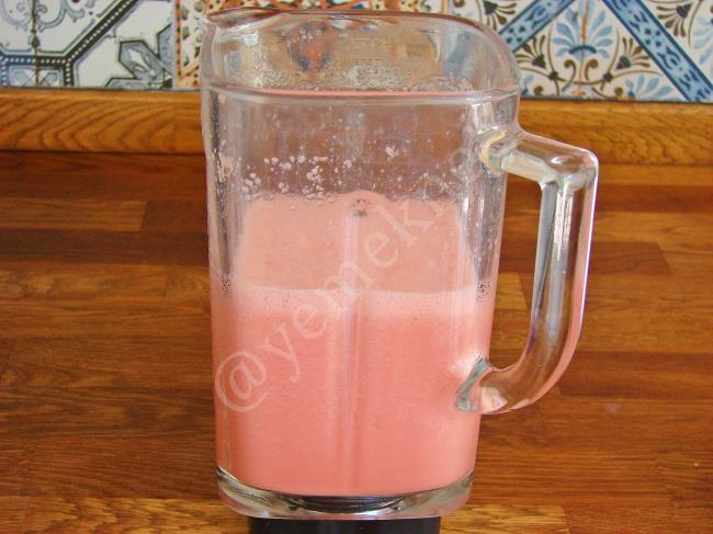 Karpuzlu Smoothie - Yapılışı (5/8) 