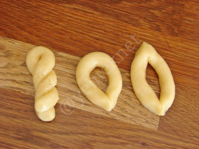 Mahlepli Tuzlu Kurabiye - Yapılışı (6/12) 