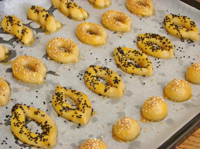 Mahlepli Tuzlu Kurabiye - Yapılışı (8/12) 