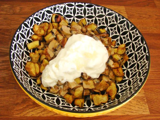 Tahinli Patlıcan Mezesi - Yapılışı (5/8) 