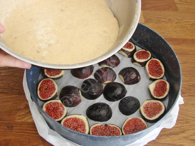 Taze İncirli Kek - Yapılışı (11/16) 