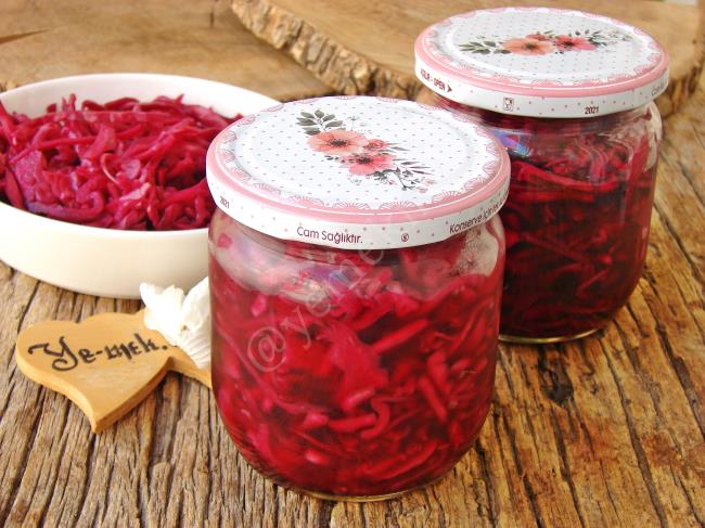 Turşu Kavanozunun Kapağı Neden Şişer? Kapağı Şişen Turşu Yenilir Mi?