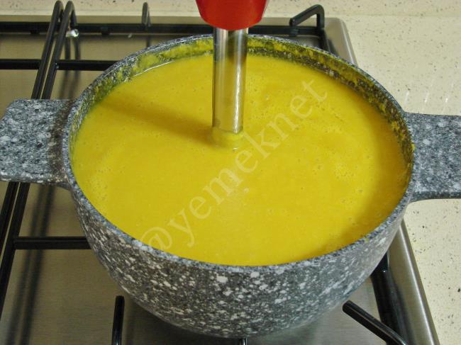 Zerdeçallı Nohut Çorbası - Yapılışı (6/8) 