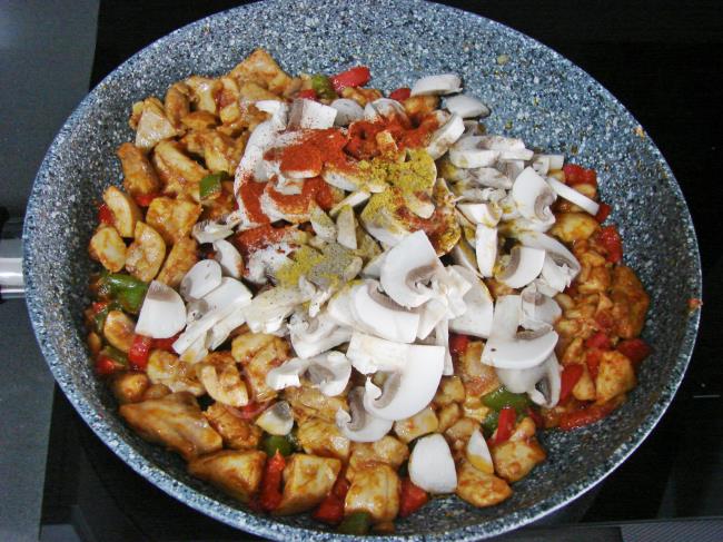 Fırında Beşamel Soslu Tavuk - Yapılışı (7/16) 