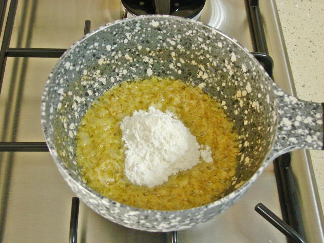 Kremalı Balık Sosu - Yapılışı (3/8) 