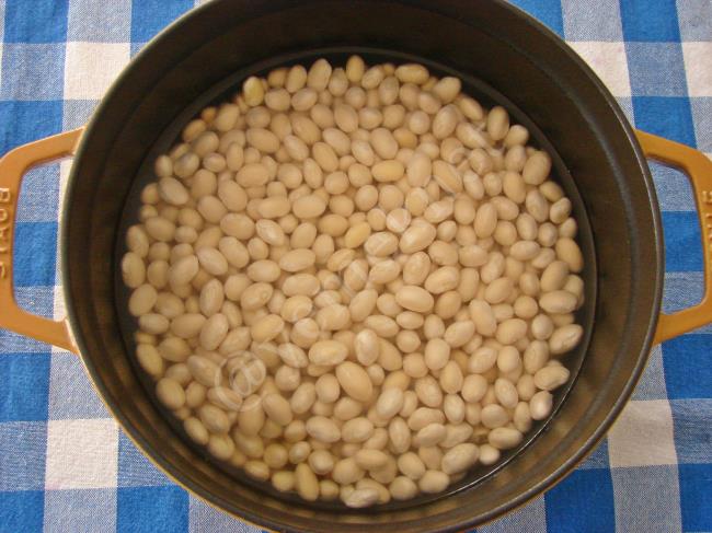 Lokanta Usulü Kuru Fasulye - Yapılışı (2/16) 