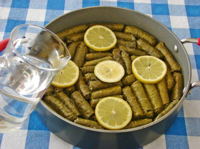 Zeytinyağlı Yaprak Sarma - Yapılışı (11/16) 