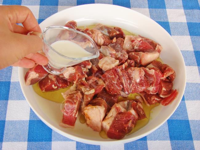 Kuzu Şiş Kebap - Yapılışı (4/12) 