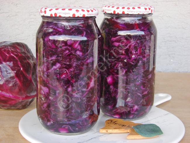 Susuz Mor Lahana Turşusu