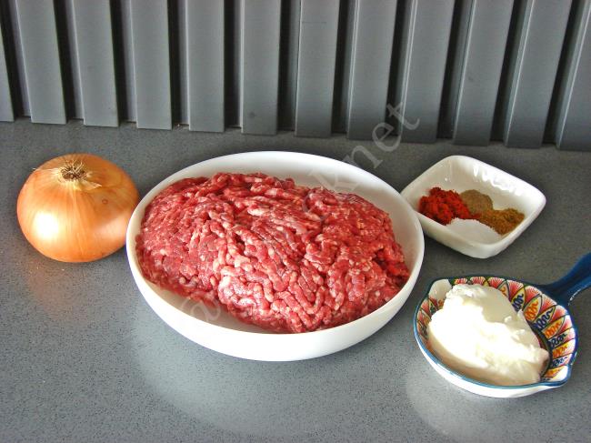 Yağlı Kağıtla Kıymadan Yaprak Döner - Yapılışı (1/12) 