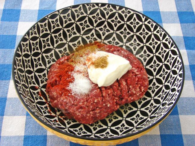 Yağlı Kağıtla Kıymadan Yaprak Döner - Yapılışı (3/12) 